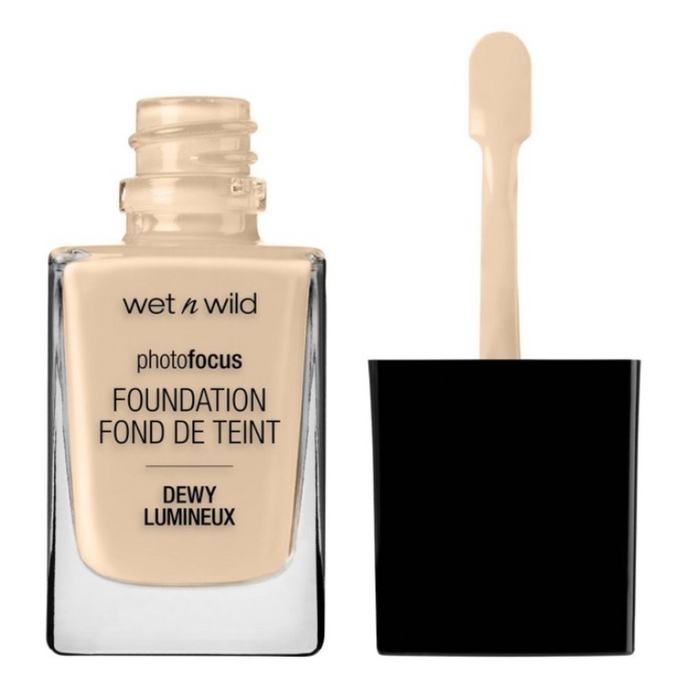 3x wet n wild Photo Focus Dewy Foundation